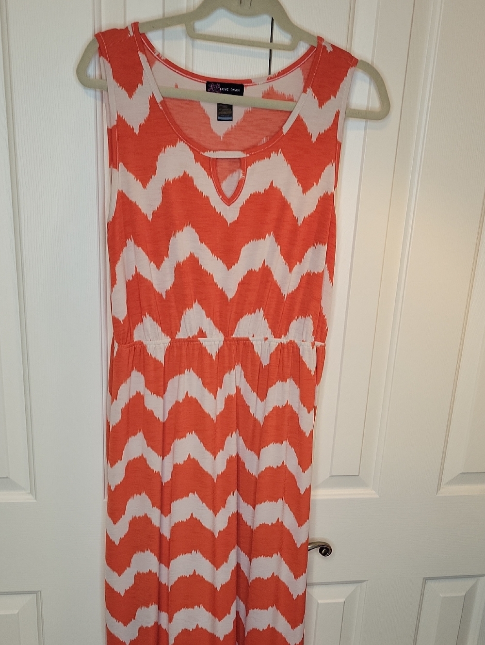 Love Ryan Coral and White Chevron Sleeveless Maxi Dress
